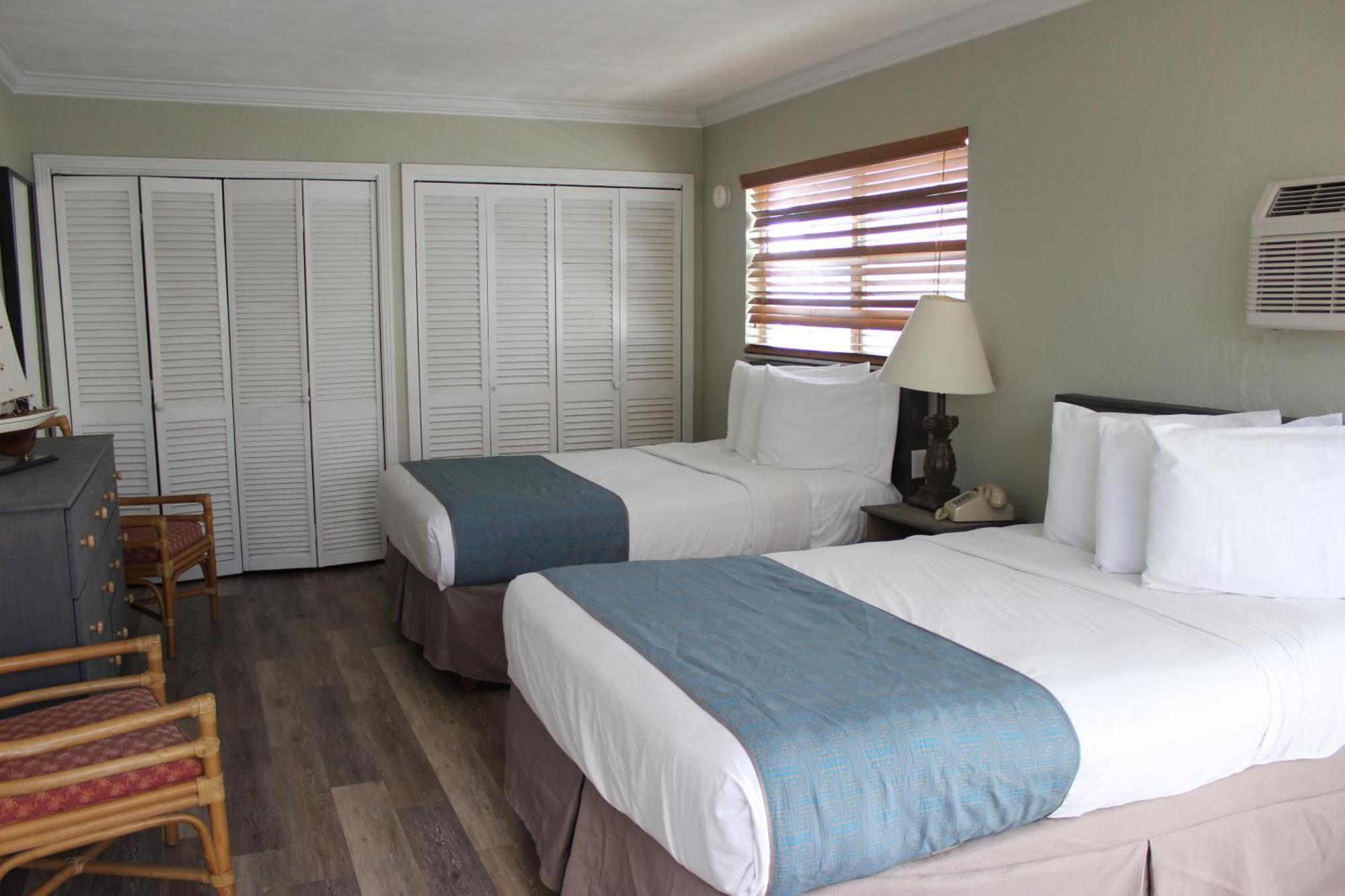 Shoreline Suites & Cabana Cottages - Beachfront Дейтона Бийч Стая снимка