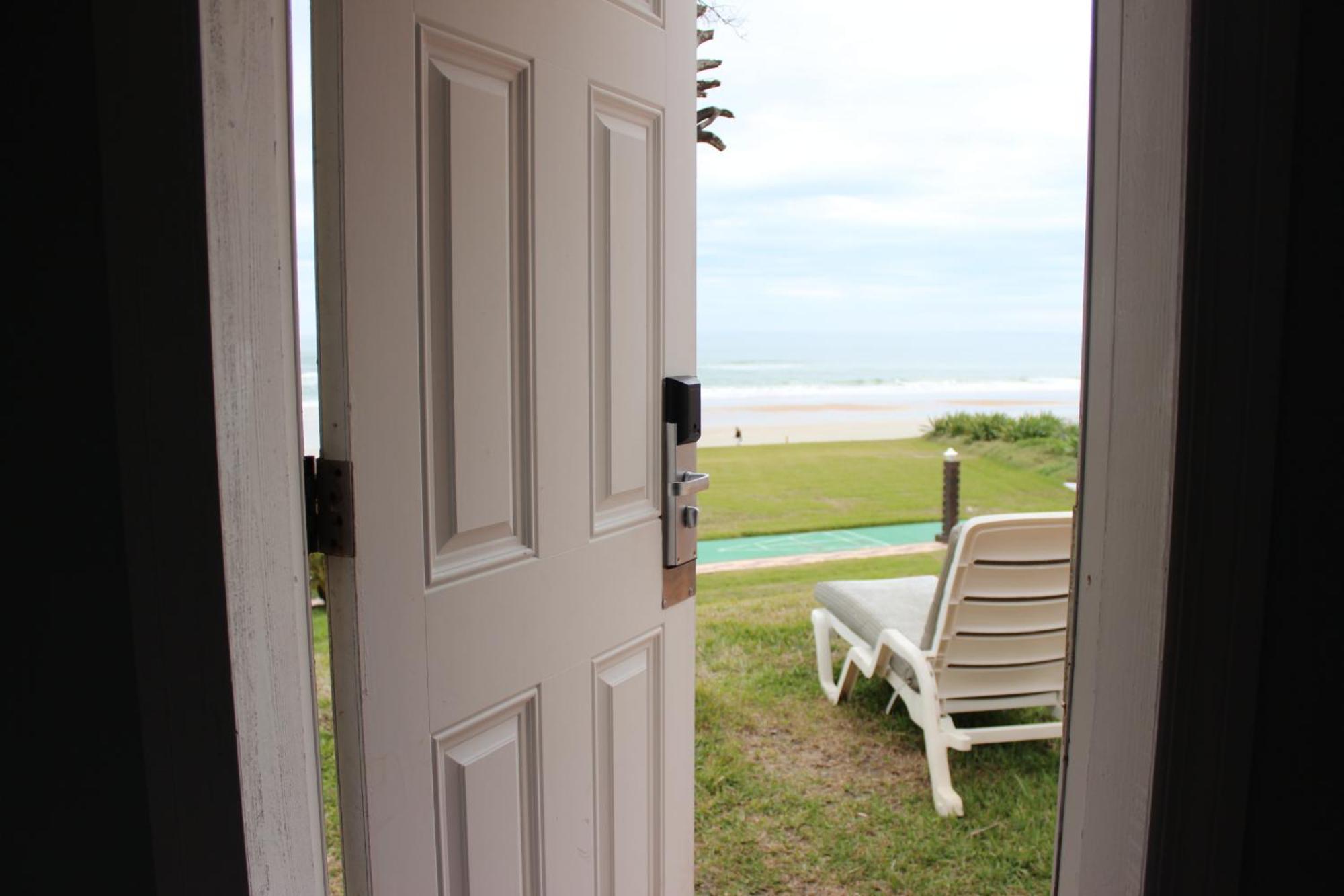 Shoreline Suites & Cabana Cottages - Beachfront Дейтона Бийч Стая снимка