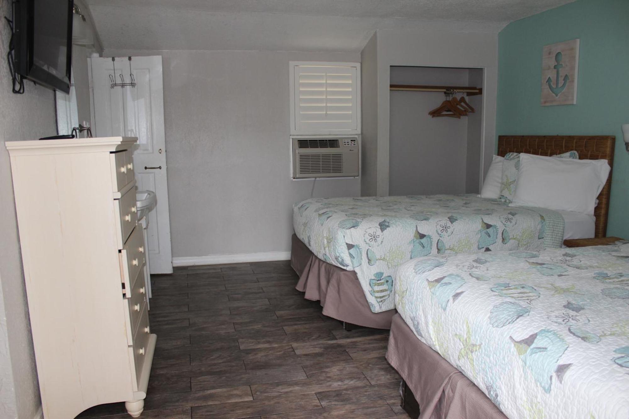 Shoreline Suites & Cabana Cottages - Beachfront Дейтона Бийч Стая снимка