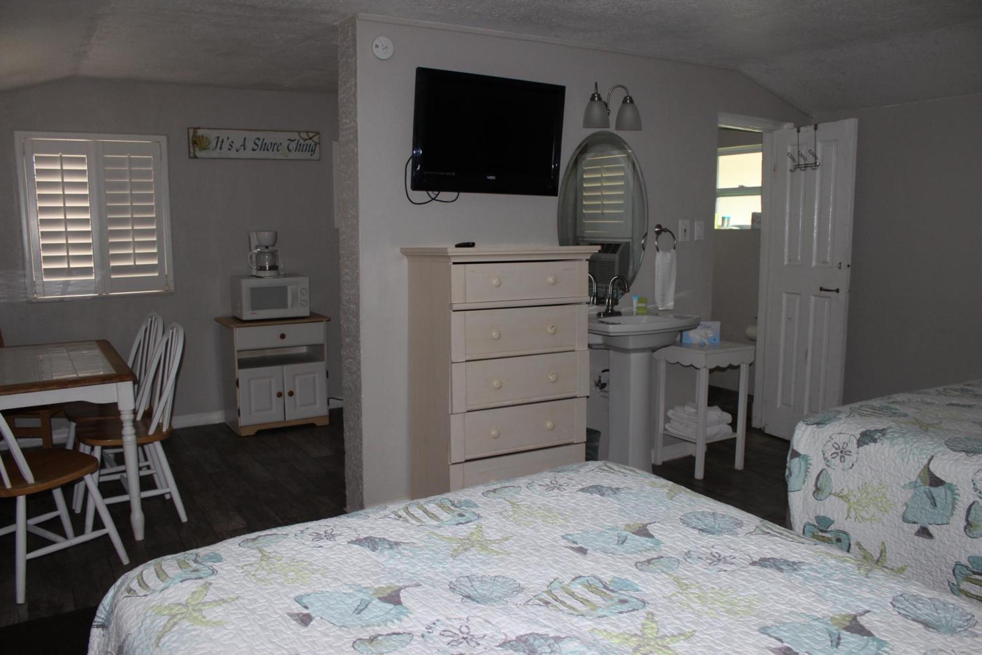 Shoreline Suites & Cabana Cottages - Beachfront Дейтона Бийч Стая снимка