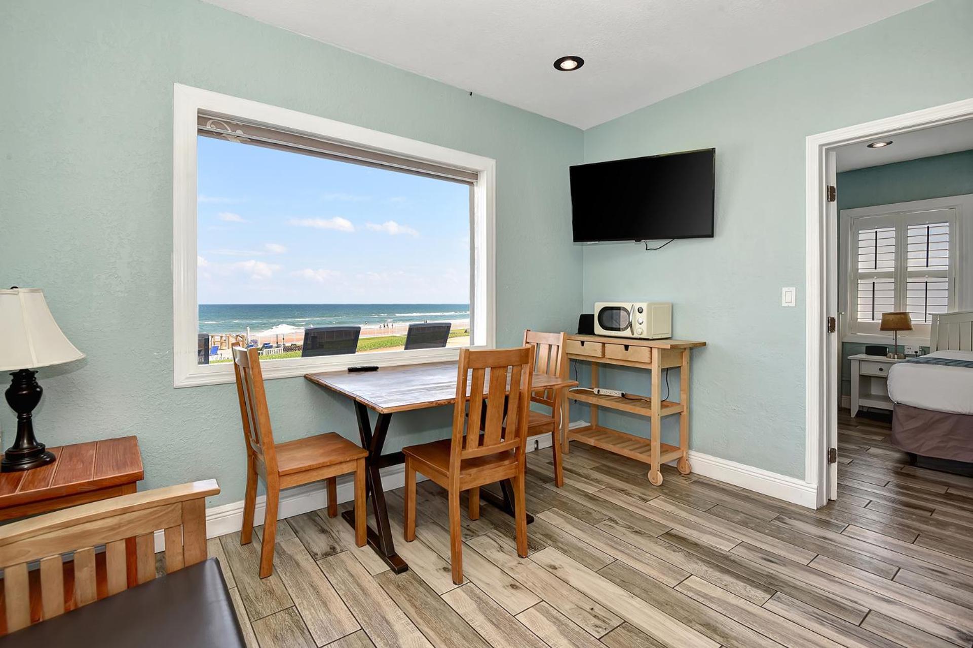 Shoreline Suites & Cabana Cottages - Beachfront Дейтона Бийч Екстериор снимка