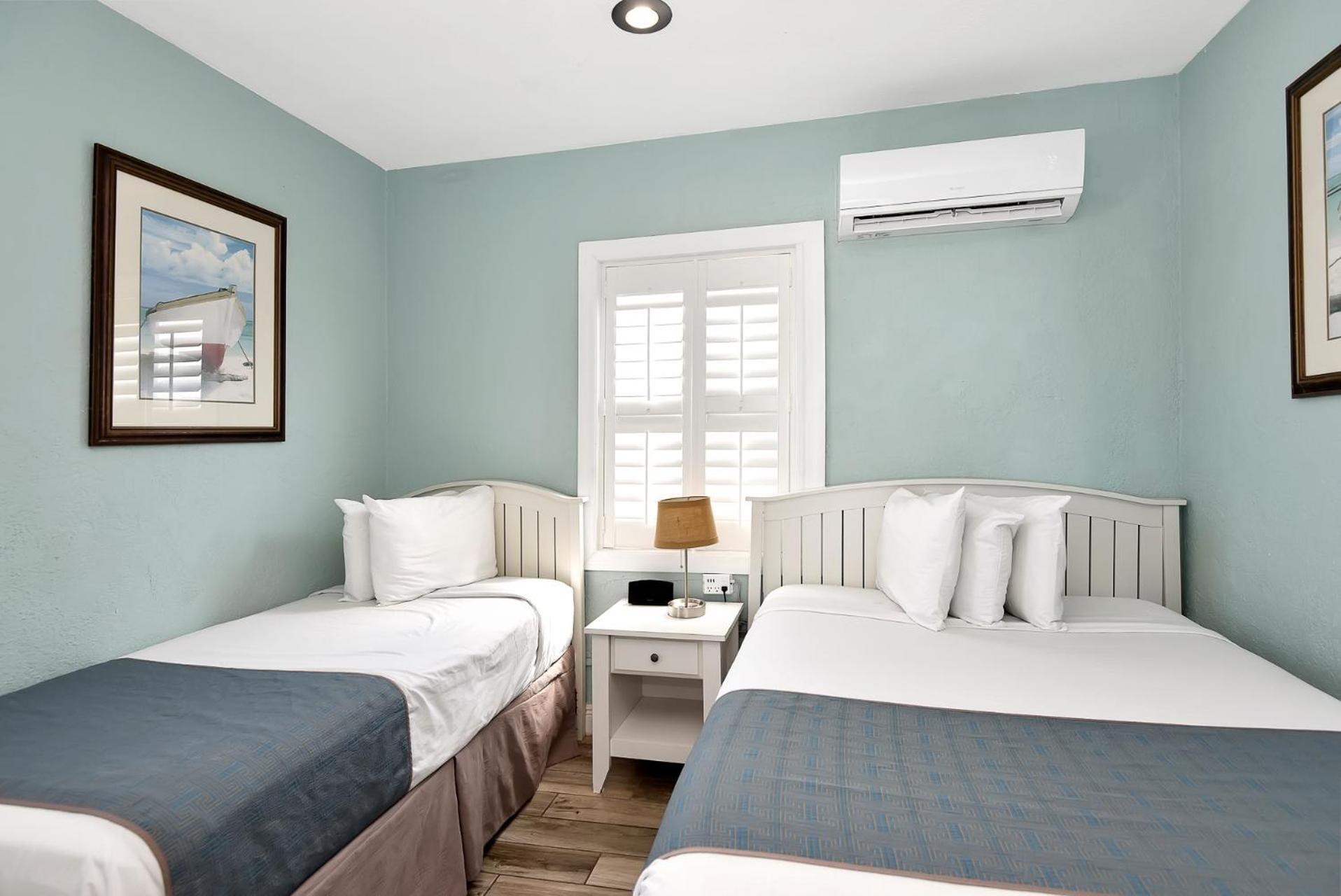 Shoreline Suites & Cabana Cottages - Beachfront Дейтона Бийч Екстериор снимка