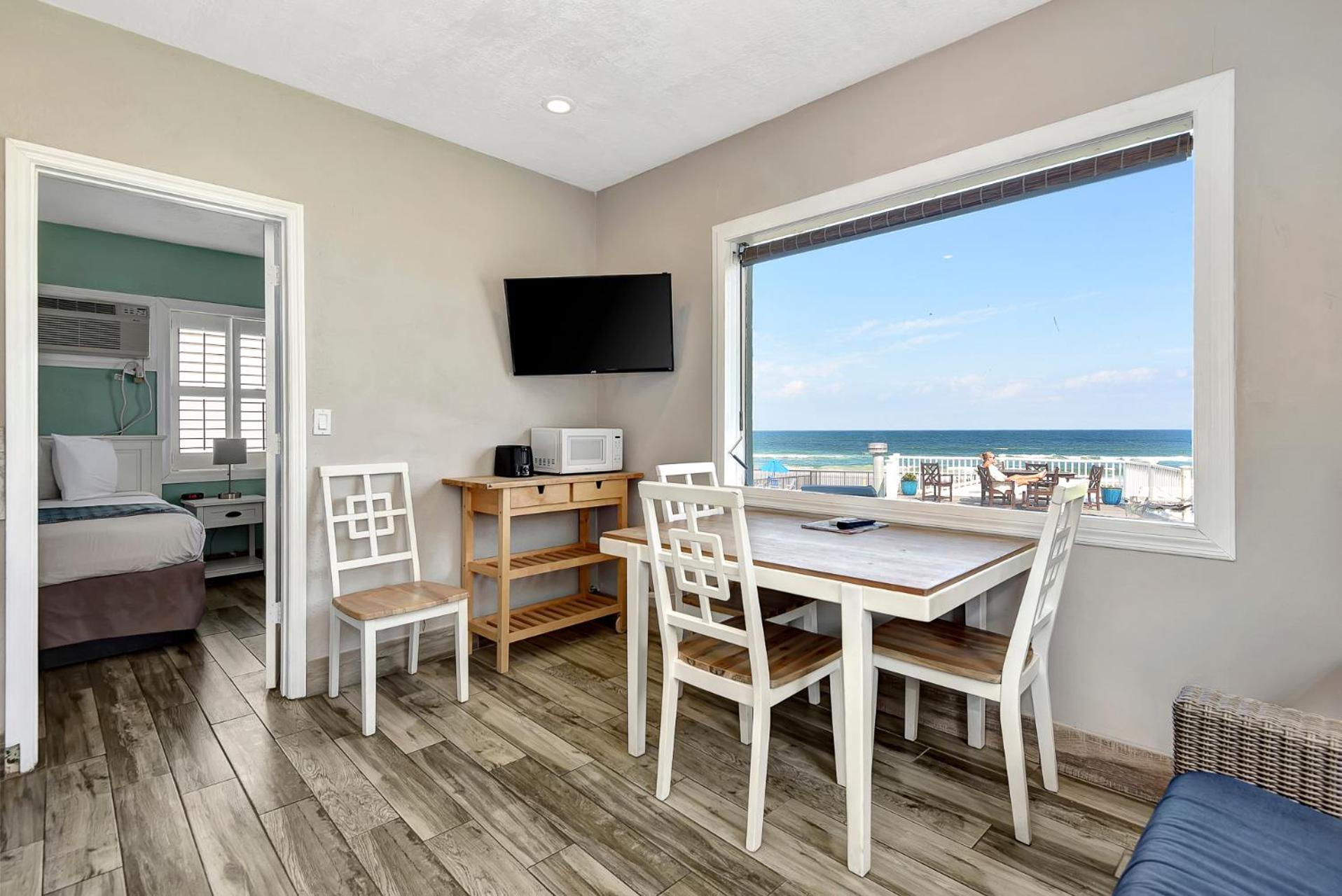 Shoreline Suites & Cabana Cottages - Beachfront Дейтона Бийч Екстериор снимка